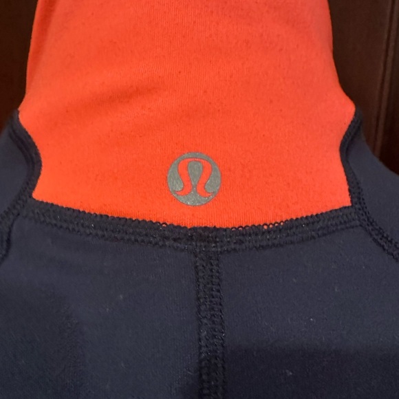 Lululemon long sleeve top - Picture 4 of 8